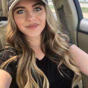 Meet your Posher, Emilie